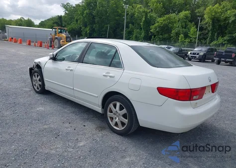 2005 Honda Accord 3.0 Ex z USA, uszkodzony, nr VIN 1HGCM66595A071059